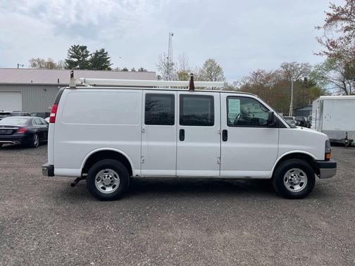 Summit White 2015 Chevrolet Express 2500 Work Van
