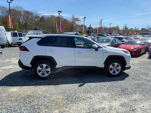 2021 Toyota RAV4 Hybrid XLE
