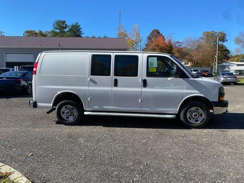 2024 GMC Savana 2500 Work Van