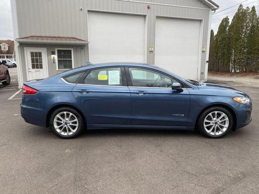 2019 Ford Fusion Hybrid SE
