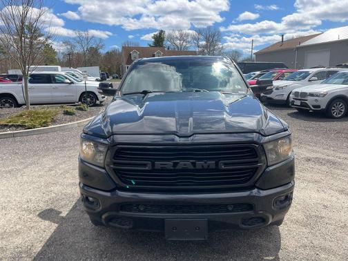 Diamond Black Crystal Pearlcoat 2019 RAM 1500 Big Horn