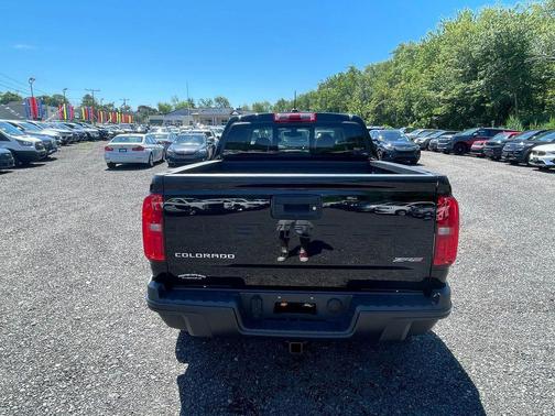 Black 2022 Chevrolet Colorado ZR2