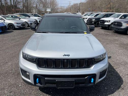 2023 Jeep Grand Cherokee 4xe Trailhawk