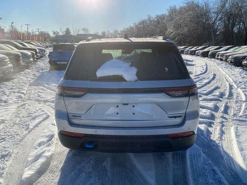 2023 Jeep Grand Cherokee 4xe Trailhawk