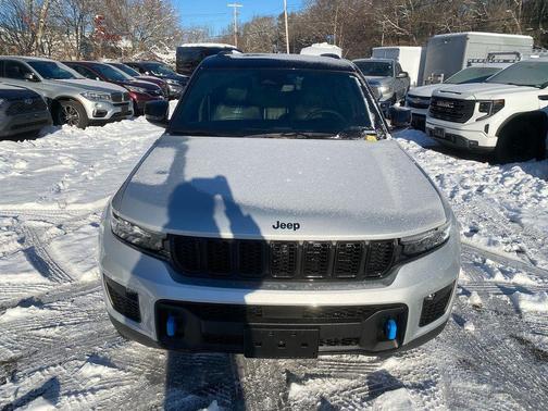 2023 Jeep Grand Cherokee 4xe Trailhawk