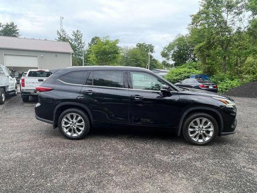 Midnight Black Metallic 2021 Toyota Highlander Limited
