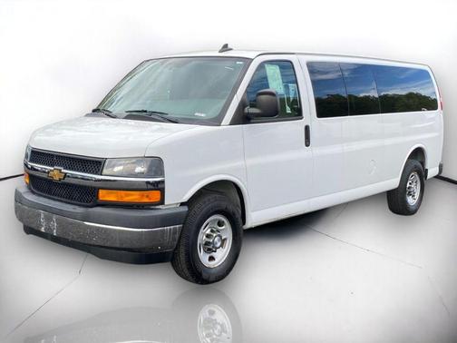 2017 Chevrolet Express 3500 LT