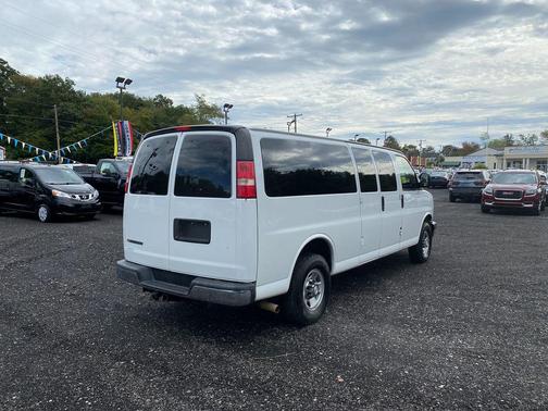 2017 Chevrolet Express 3500 LT