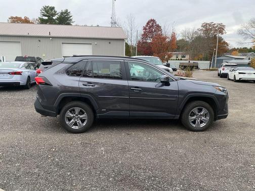 2024 Toyota RAV4 Hybrid LE