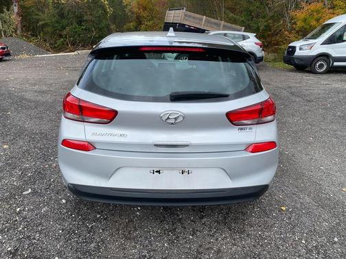 2018 Hyundai Elantra GT Base