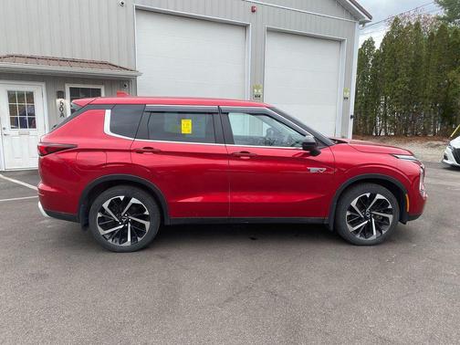 2023 Mitsubishi Outlander PHEV SE S-AWC