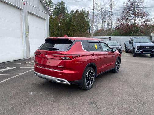 2023 Mitsubishi Outlander PHEV SE S-AWC