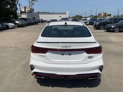 Snow White Pearl 2023 Kia Forte GT