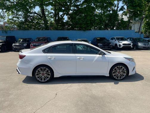 Snow White Pearl 2023 Kia Forte GT
