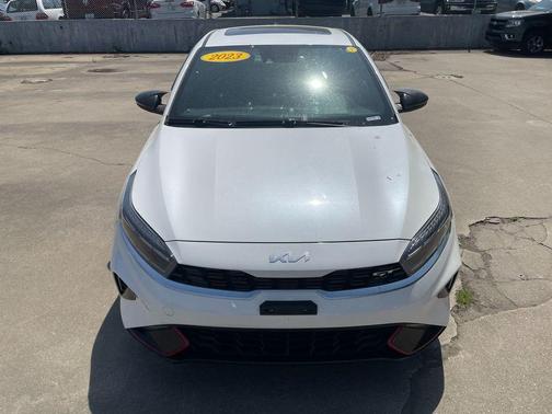 Snow White Pearl 2023 Kia Forte GT