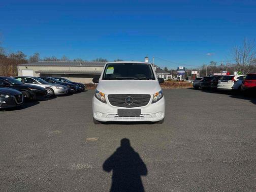 2017 Mercedes-Benz Metris Base