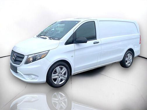 2017 Mercedes-Benz Metris Base