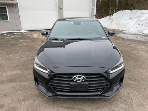 2020 Hyundai Veloster 2