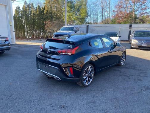 2020 Hyundai Veloster 2