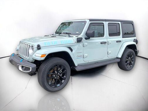 Earl Clearcoat 2023 Jeep Wrangler 4xe Sahara