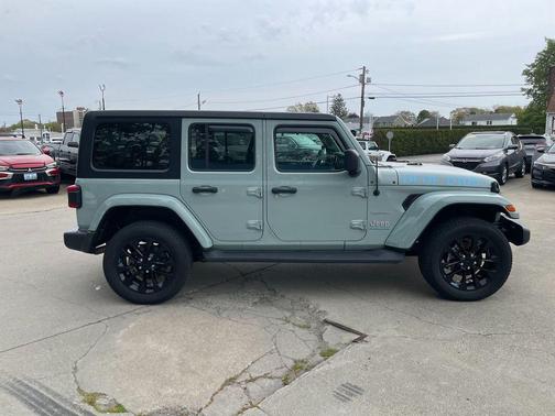 Earl Clearcoat 2023 Jeep Wrangler 4xe Sahara