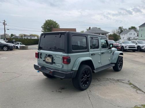Earl Clearcoat 2023 Jeep Wrangler 4xe Sahara