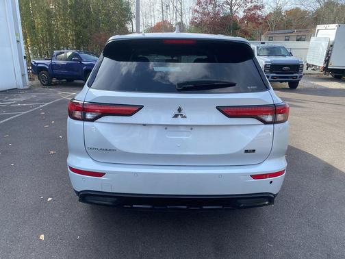 2024 Mitsubishi Outlander SE Ralliart S-AWC
