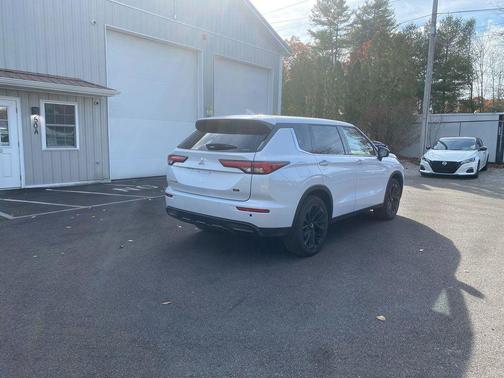 2024 Mitsubishi Outlander SE Ralliart S-AWC