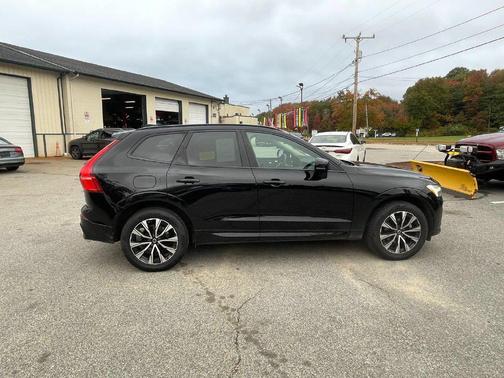 Black 2023 Volvo XC60 B5 Plus Dark Theme