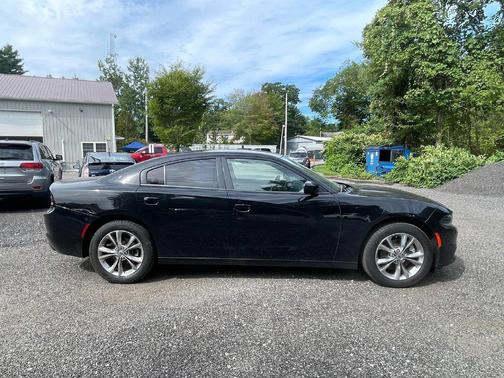 Pitch Black Clearcoat 2021 Dodge Charger SXT