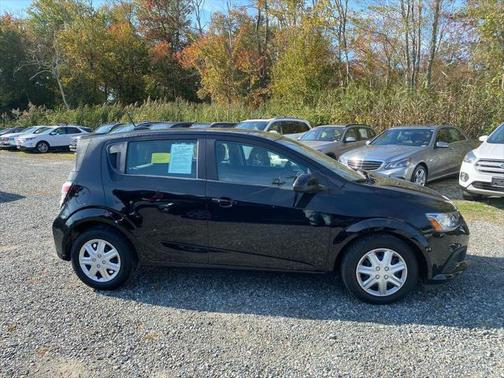 2020 Chevrolet Sonic FWD Hatchback 1FL 5-Door