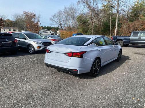 2023 Nissan Altima SR FWD