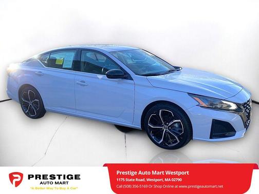 2023 Nissan Altima SR FWD