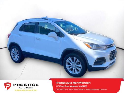 Summit White 2017 Chevrolet Trax Premier