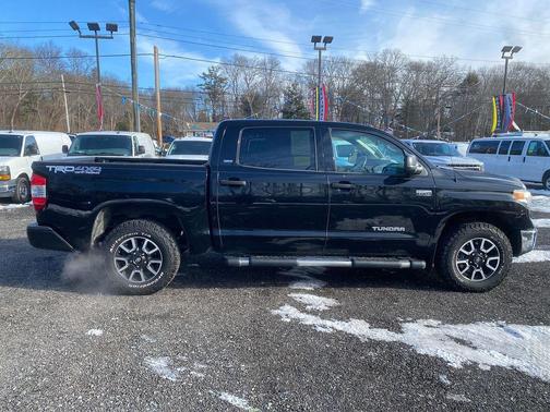2016 Toyota Tundra SR5