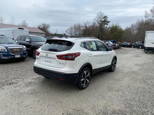 2022 Nissan Rogue Sport SL