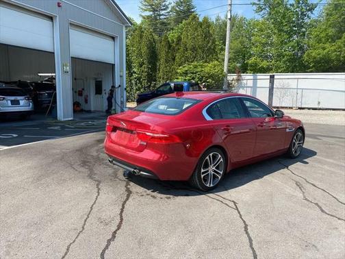 2017 Jaguar XE 35t Premium