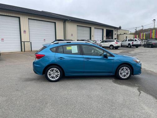 Island Blue Pearl 2017 Subaru Impreza 2.0i Premium