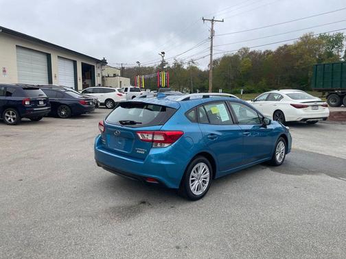 Island Blue Pearl 2017 Subaru Impreza 2.0i Premium