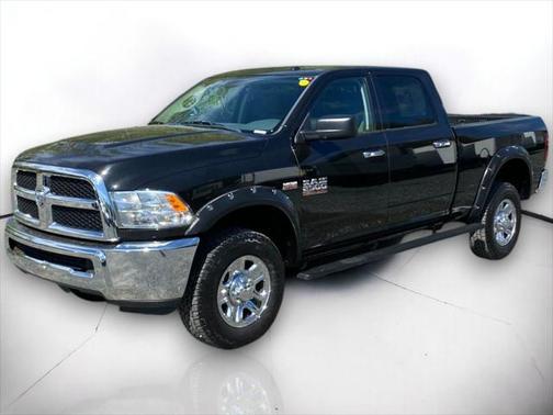 2017 RAM 2500 SLT Crew Cab 4x4 6'4' Box