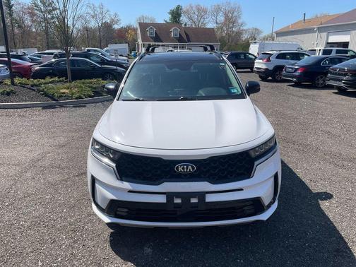 Glacial White Pearl 2021 Kia Sorento EX