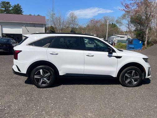 Glacial White Pearl 2021 Kia Sorento EX