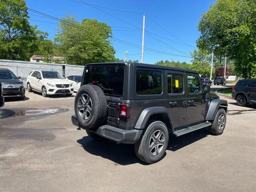 Granite Crystal Metallic Clearcoat 2022 Jeep Wrangler Unlimited Sport