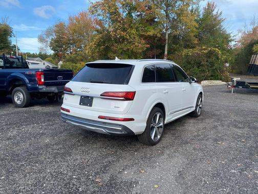 2020 Audi Q7 55 Premium Plus