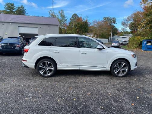 2020 Audi Q7 55 Premium Plus