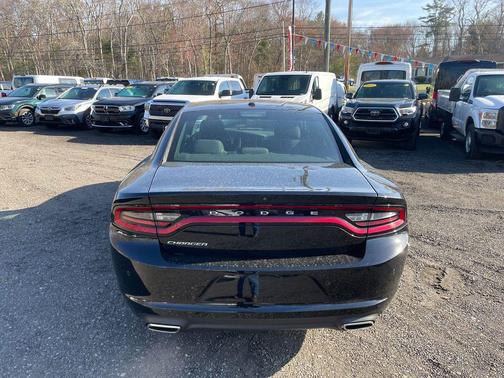 Pitch Black Clearcoat 2020 Dodge Charger SXT