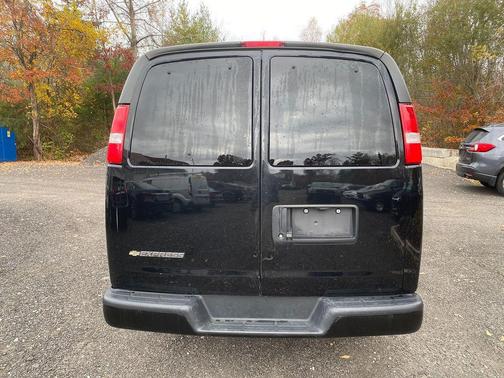 2023 Chevrolet Express 2500 LS