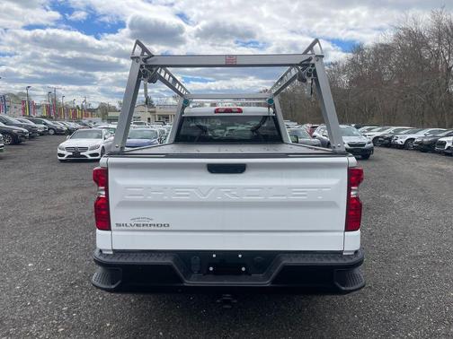 Summit White 2022 Chevrolet Silverado 1500 WT