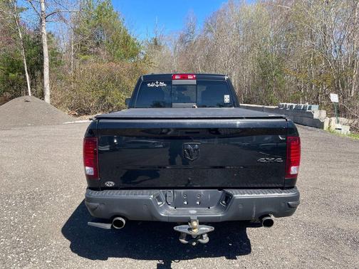 Diamond Black Crystal Pearlcoat 2019 RAM 1500 Classic Warlock Quad Cab 4x4 6'4' Box