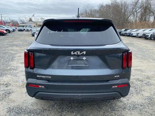 2023 Kia Sorento LX